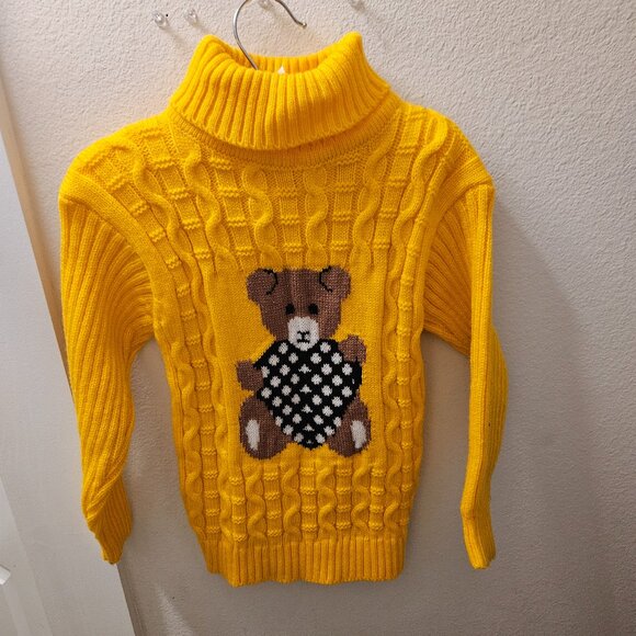 Sweaters - Picture 4 of 4